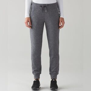 Lululemon Ready To Rulu Pant Joggers in Heathered Dark Carbon, Size‎ 6